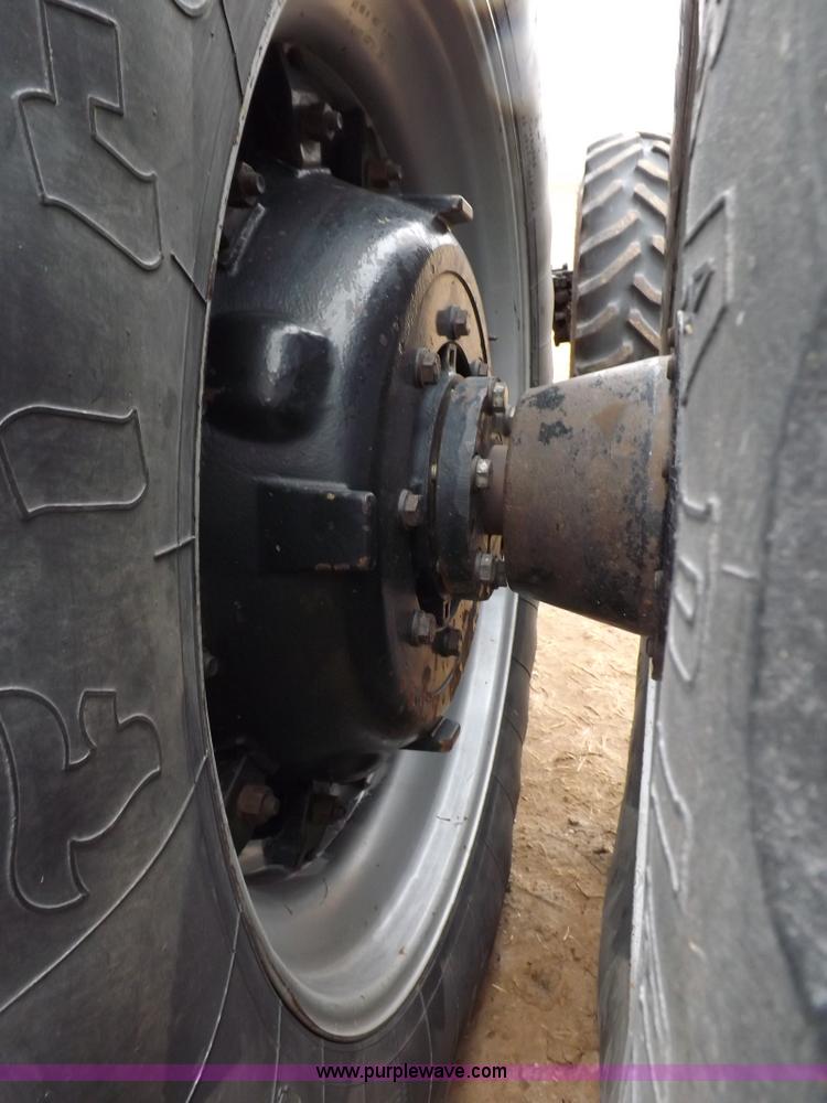 image for item I9246 1990 Case IH 7140 MFWD tractor