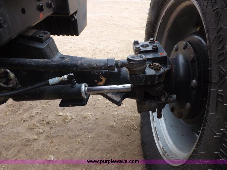 image for item I9246 1990 Case IH 7140 MFWD tractor