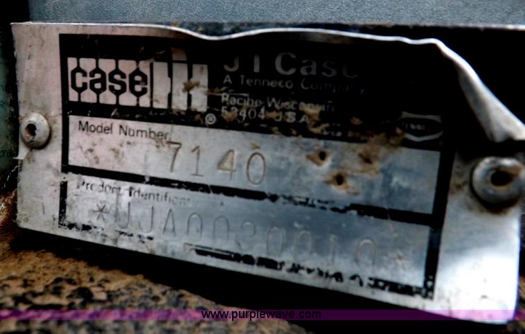 image for item I9246 1990 Case IH 7140 MFWD tractor