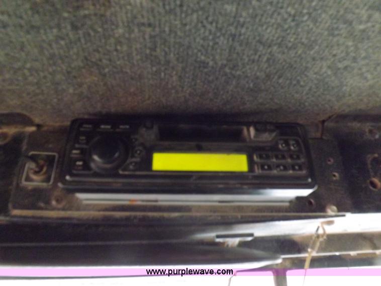 image for item I9248 1996 Kenworth T800 manure spreader truck