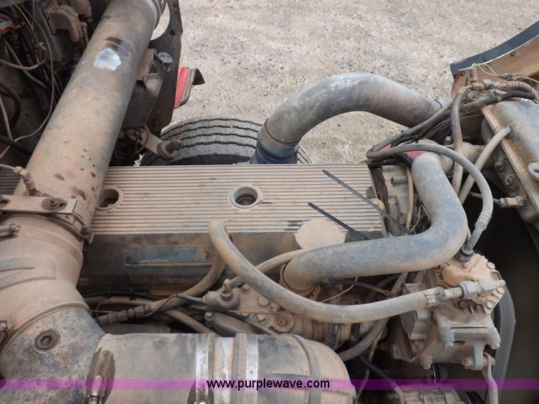 image for item I9248 1996 Kenworth T800 manure spreader truck