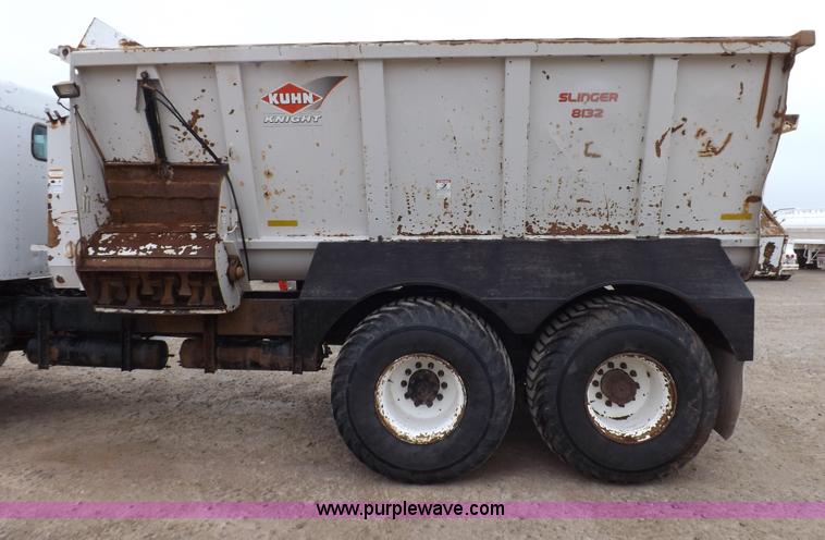 image for item I9248 1996 Kenworth T800 manure spreader truck