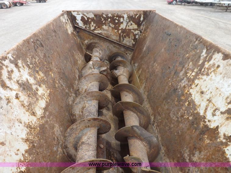 image for item I9248 1996 Kenworth T800 manure spreader truck