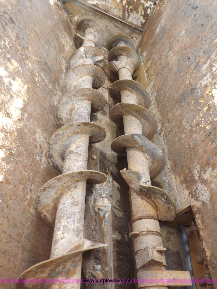 image for item I9248 1996 Kenworth T800 manure spreader truck