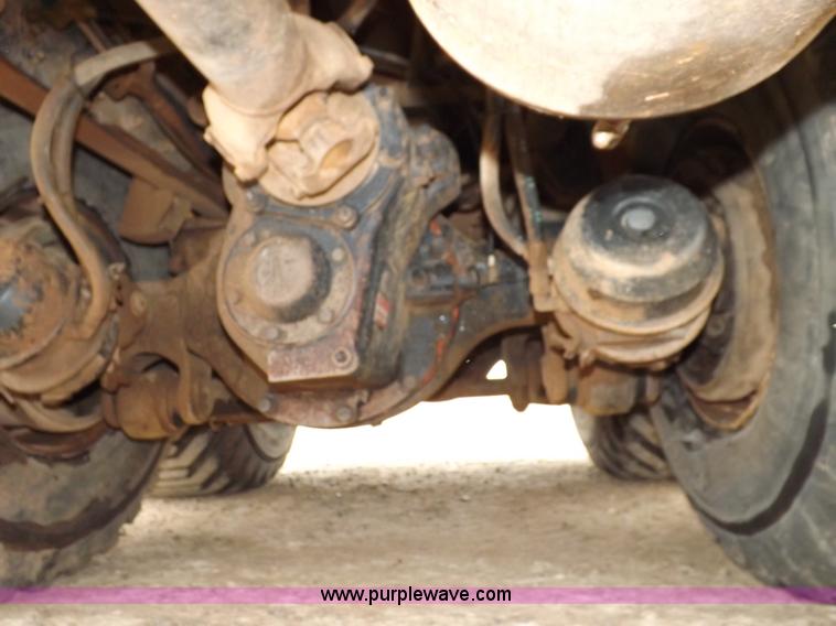 image for item I9248 1996 Kenworth T800 manure spreader truck