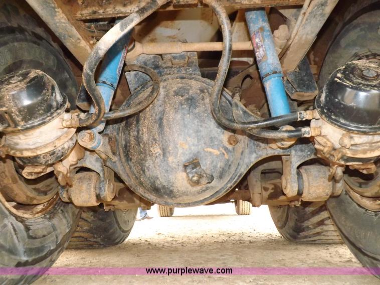 image for item I9248 1996 Kenworth T800 manure spreader truck