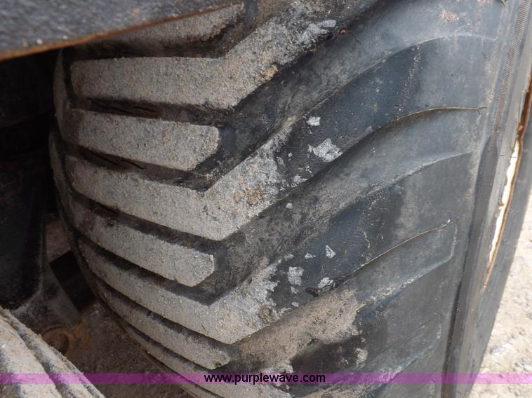 image for item I9248 1996 Kenworth T800 manure spreader truck