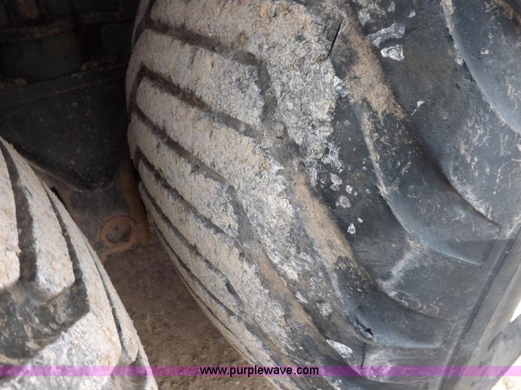 image for item I9248 1996 Kenworth T800 manure spreader truck