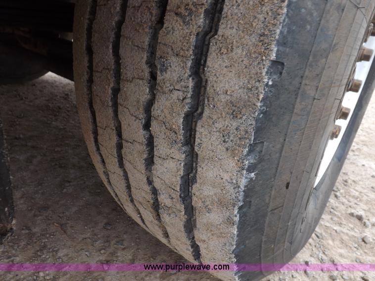 image for item I9248 1996 Kenworth T800 manure spreader truck