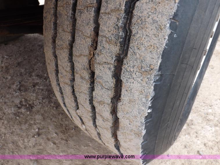 image for item I9248 1996 Kenworth T800 manure spreader truck