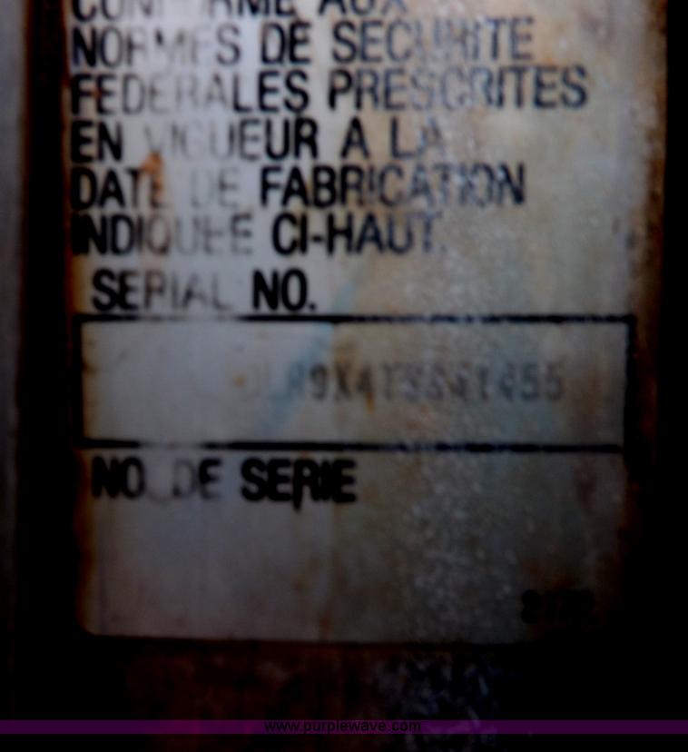 image for item I9248 1996 Kenworth T800 manure spreader truck