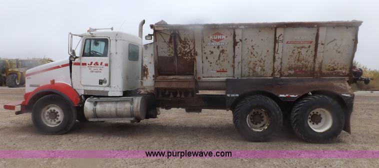 image for item I9249 1996 Kenworth T800B manure spreader truck