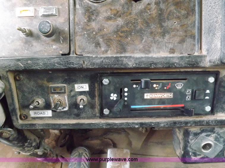 image for item I9249 1996 Kenworth T800B manure spreader truck