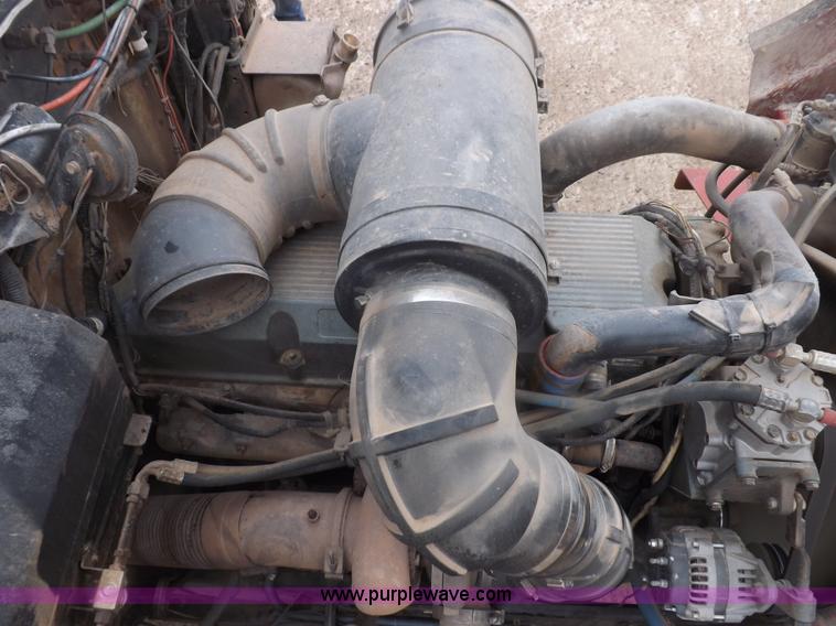 image for item I9249 1996 Kenworth T800B manure spreader truck