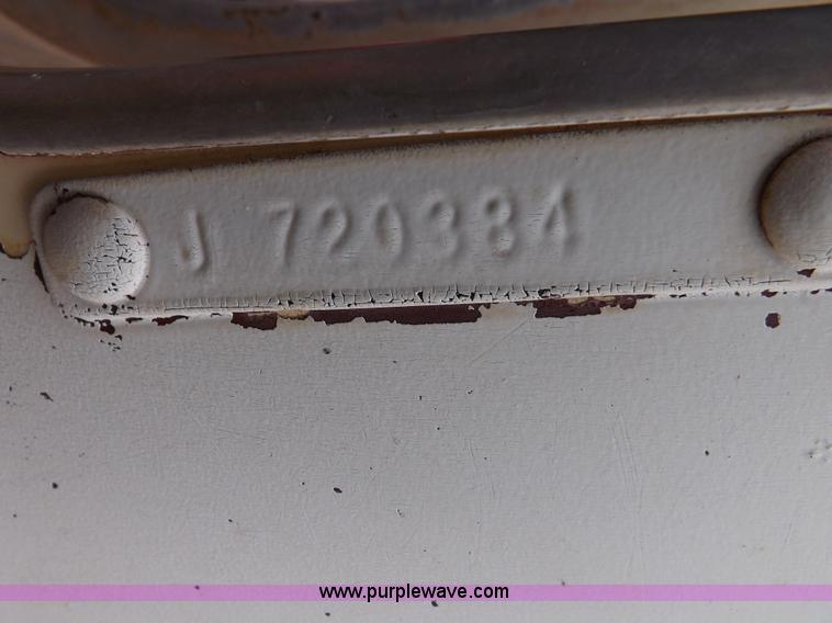 image for item I9249 1996 Kenworth T800B manure spreader truck