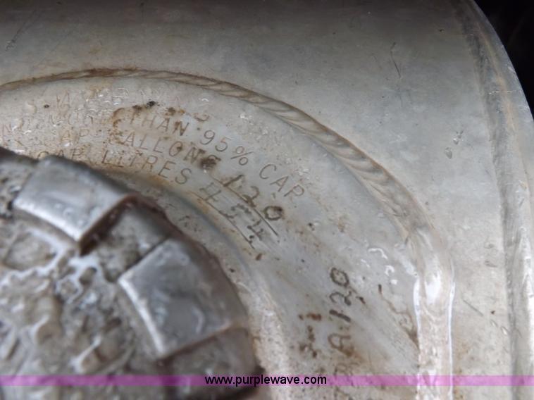 image for item I9249 1996 Kenworth T800B manure spreader truck