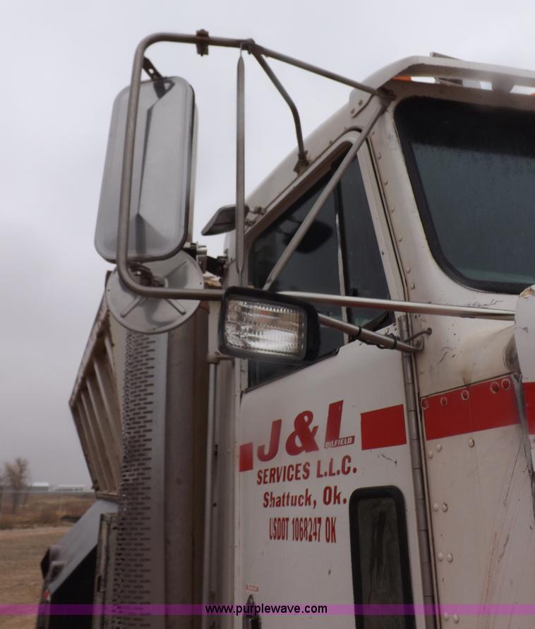 image for item I9249 1996 Kenworth T800B manure spreader truck