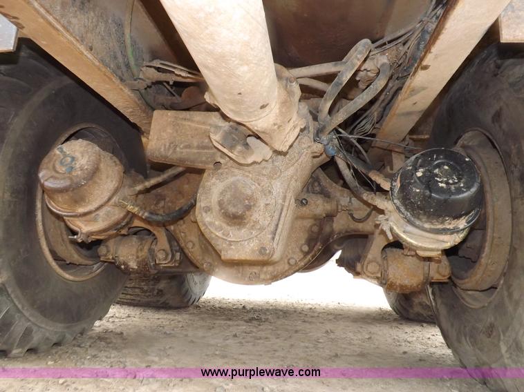 image for item I9249 1996 Kenworth T800B manure spreader truck