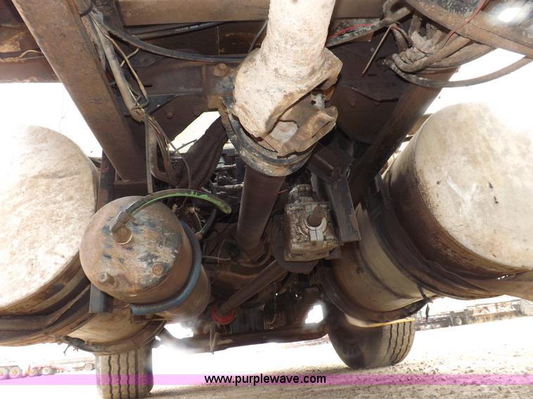 image for item I9249 1996 Kenworth T800B manure spreader truck