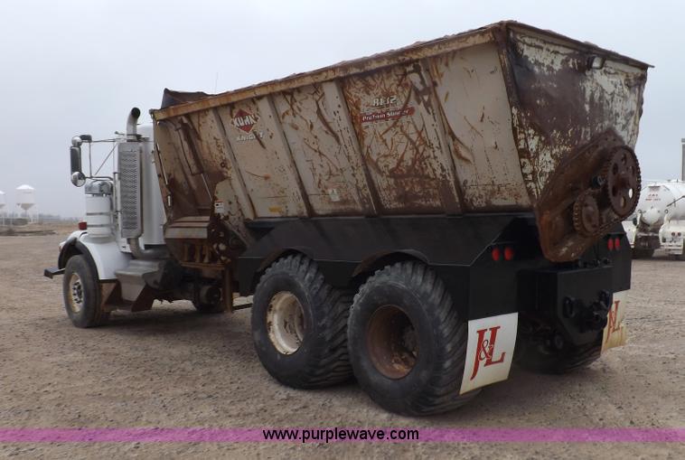 image for item I9250 1992 Kenworth T800 manure spreader truck