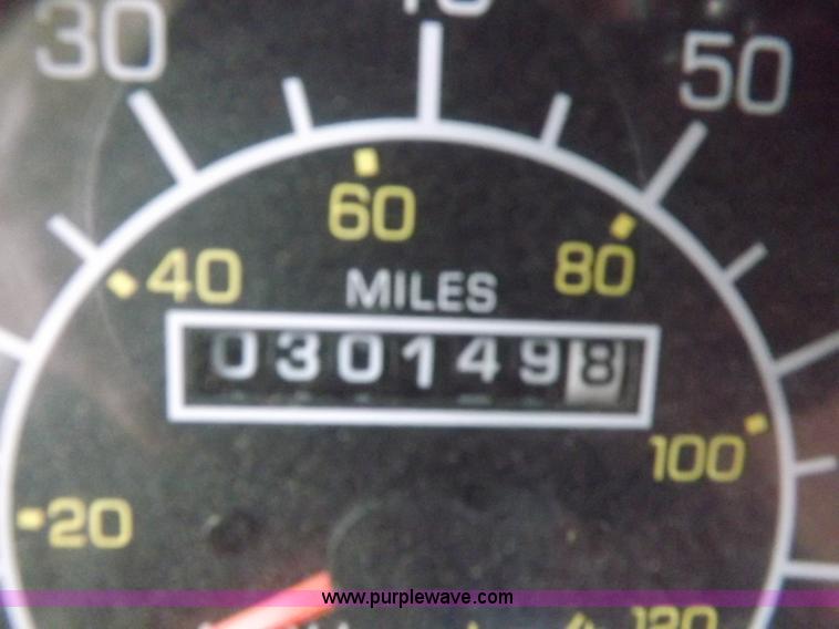 image for item I9250 1992 Kenworth T800 manure spreader truck