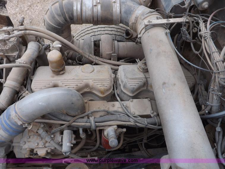 image for item I9250 1992 Kenworth T800 manure spreader truck