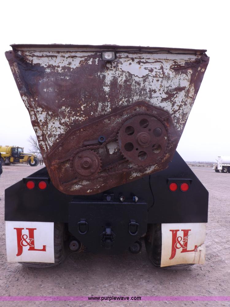 image for item I9250 1992 Kenworth T800 manure spreader truck