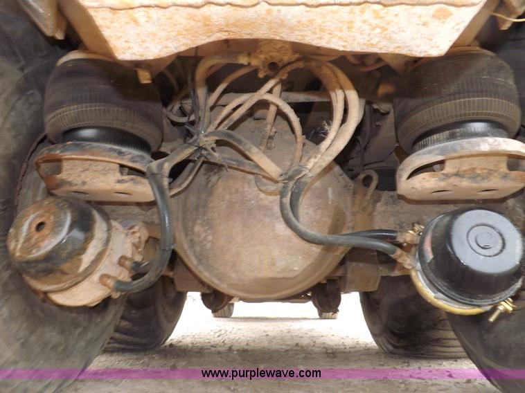 image for item I9250 1992 Kenworth T800 manure spreader truck