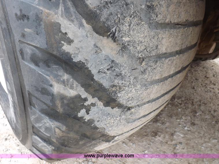 image for item I9250 1992 Kenworth T800 manure spreader truck