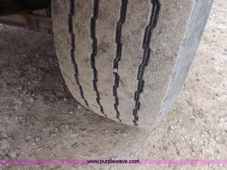 image for item I9250 1992 Kenworth T800 manure spreader truck