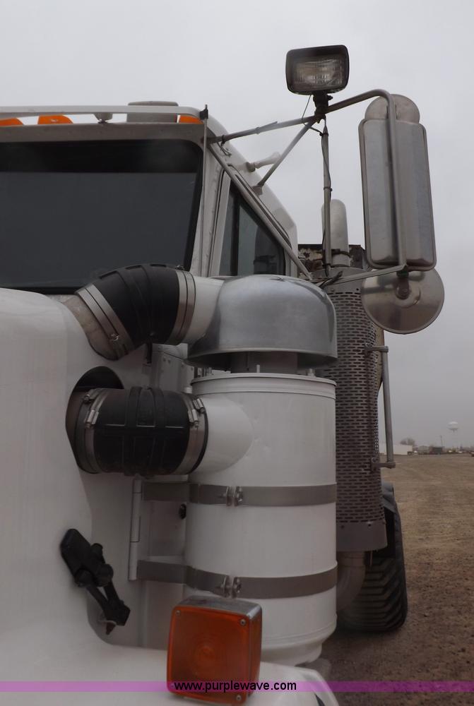 image for item I9250 1992 Kenworth T800 manure spreader truck