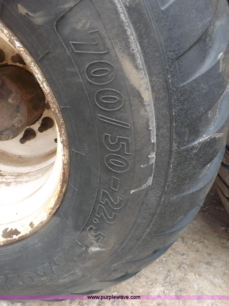 image for item I9250 1992 Kenworth T800 manure spreader truck