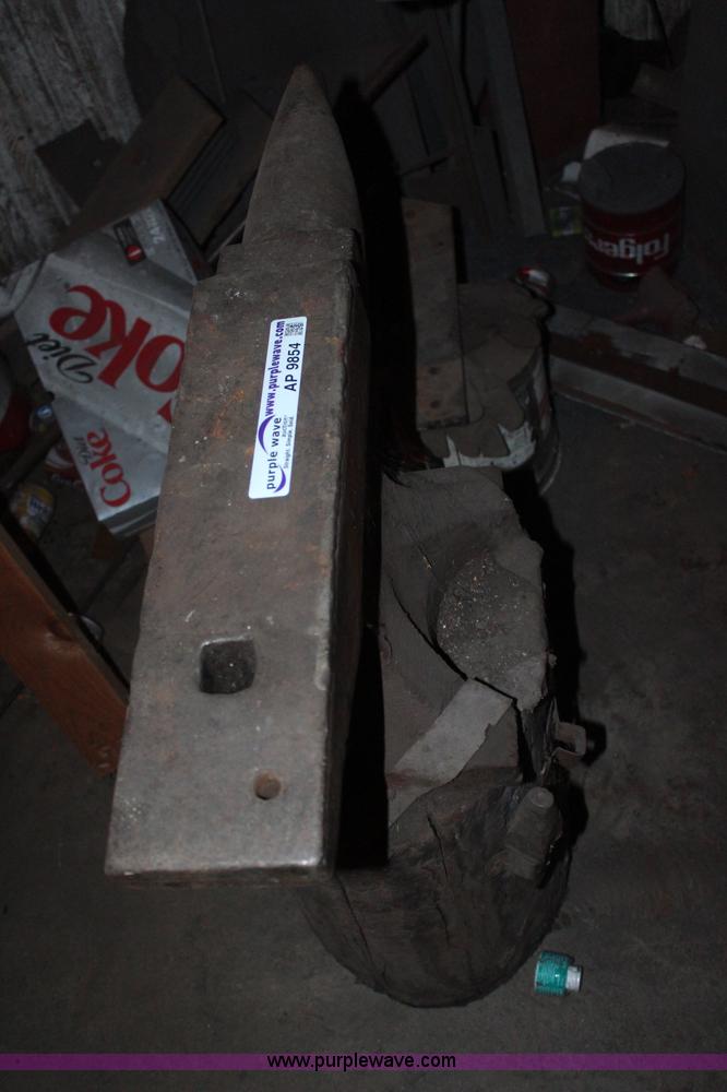 image for item AP9854 Assorted tools