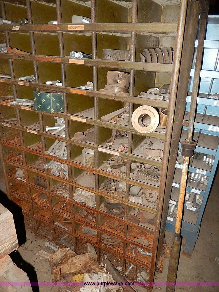 image for item AP9854 Assorted tools