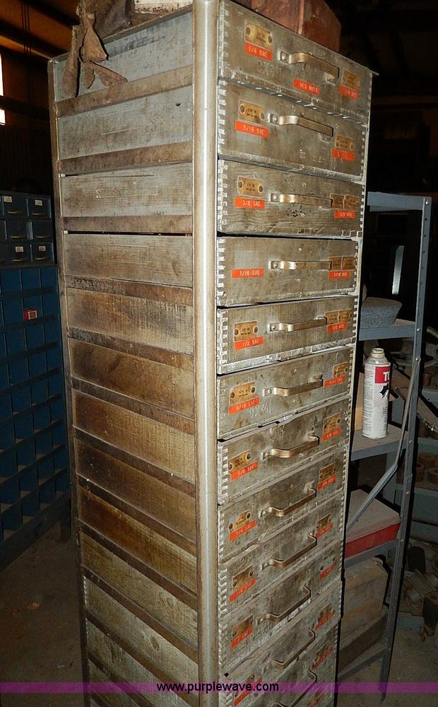 image for item AP9854 Assorted tools