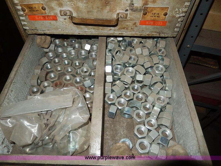 image for item AP9854 Assorted tools