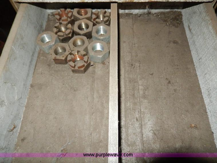 image for item AP9854 Assorted tools