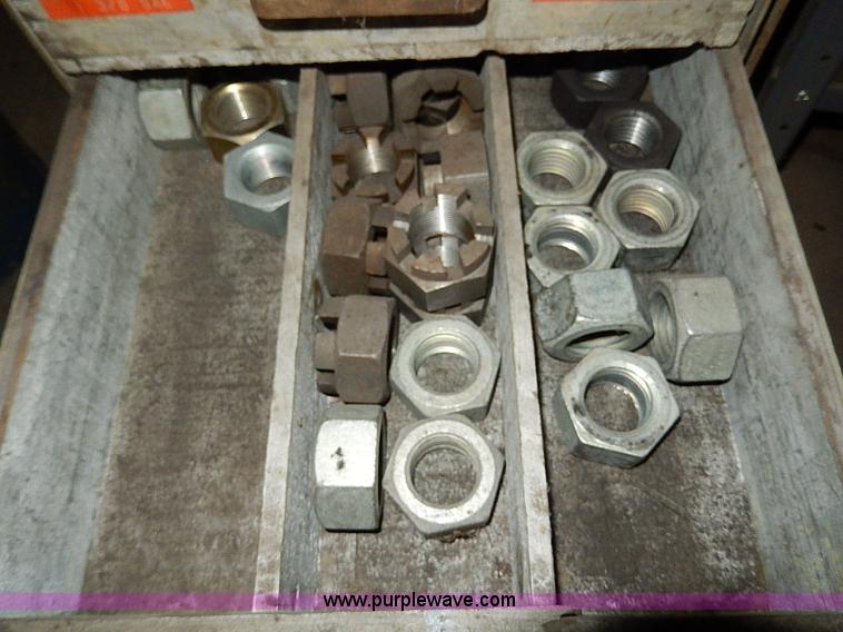 image for item AP9854 Assorted tools