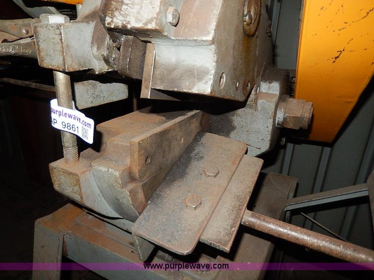 image for item AP9861 Bateman metal shear with stand