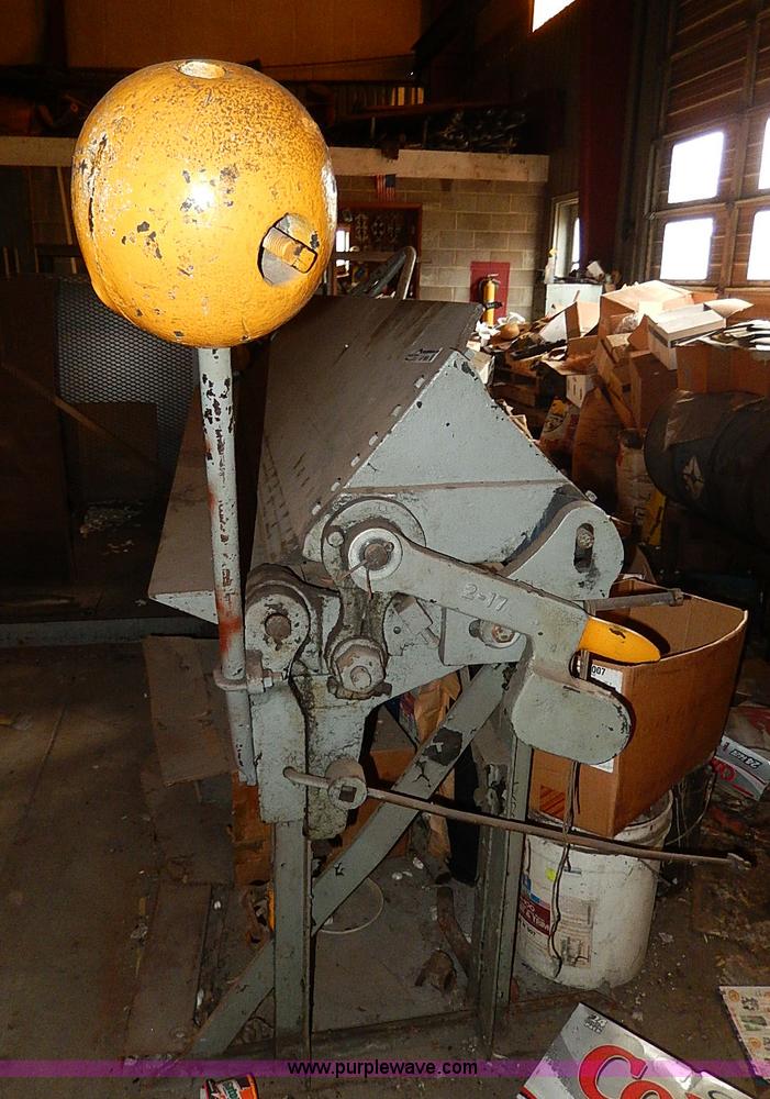 image for item AP9869 8' metal brake