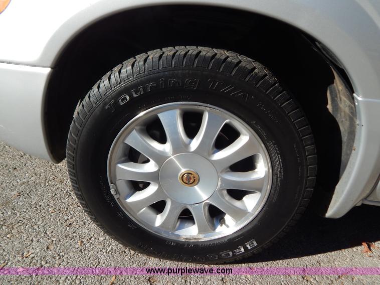 image for item B5936 2001 Chrysler Town & Country LXi van