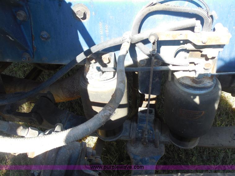 image for item F3241 1988 Peterbilt 377 semi truck