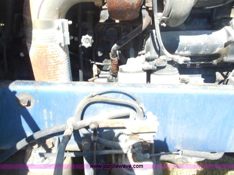 image for item F3241 1988 Peterbilt 377 semi truck