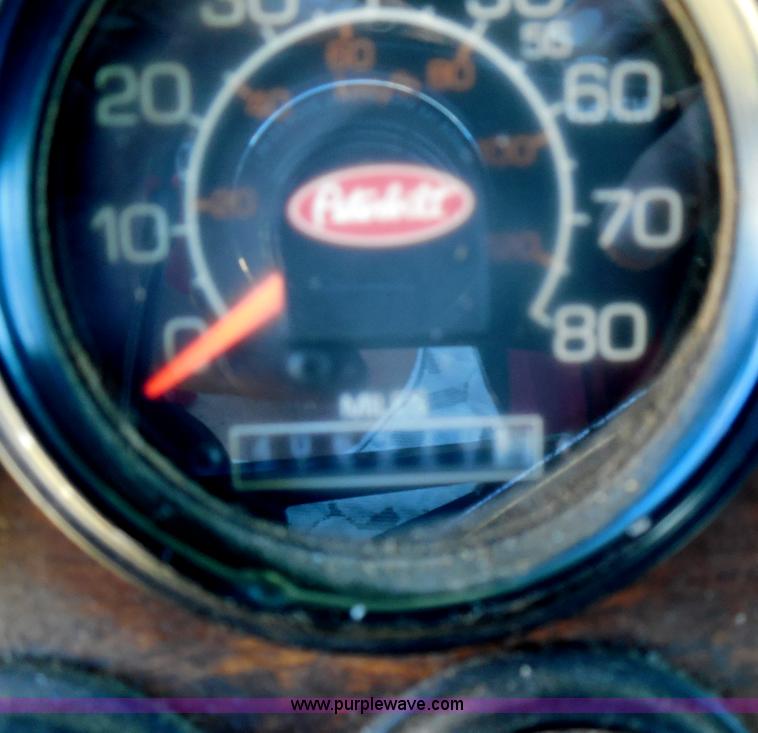 image for item F3241 1988 Peterbilt 377 semi truck