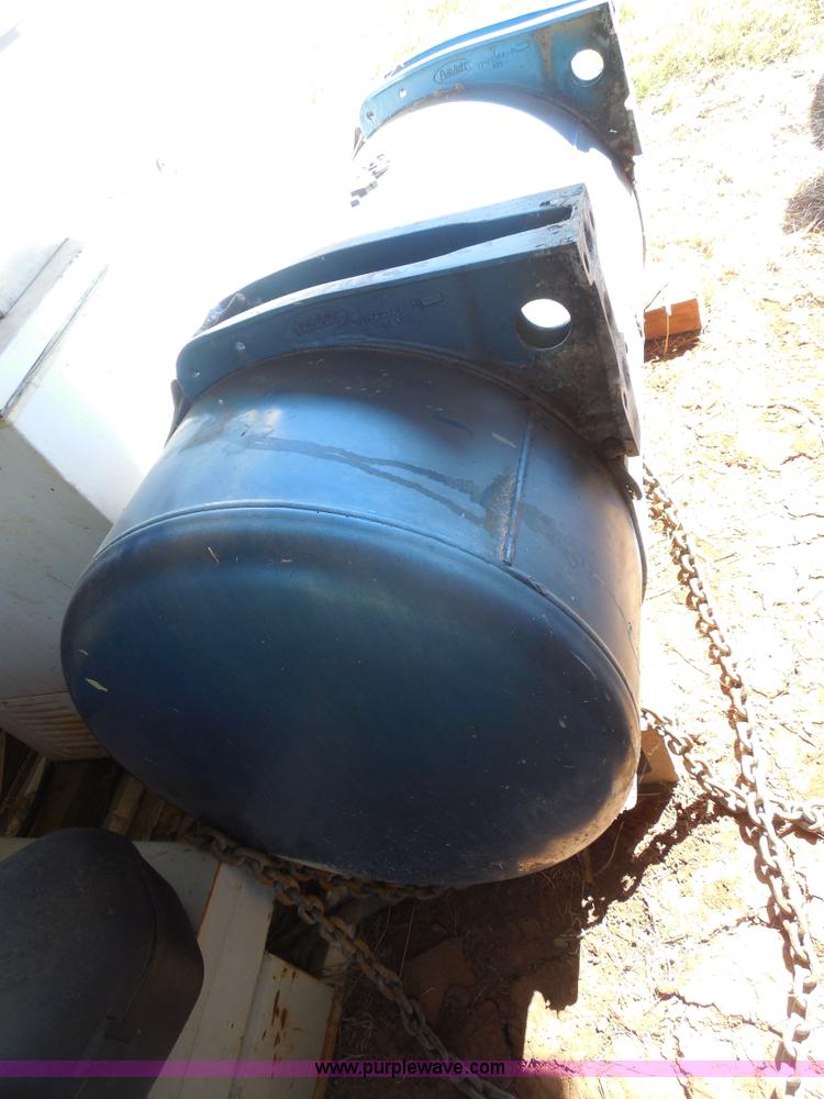 image for item F3241 1988 Peterbilt 377 semi truck