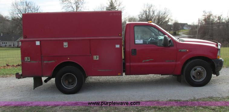 image for item F5425 2002 Ford F350 Super Duty XL utility truck