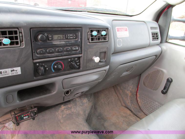 image for item F5425 2002 Ford F350 Super Duty XL utility truck