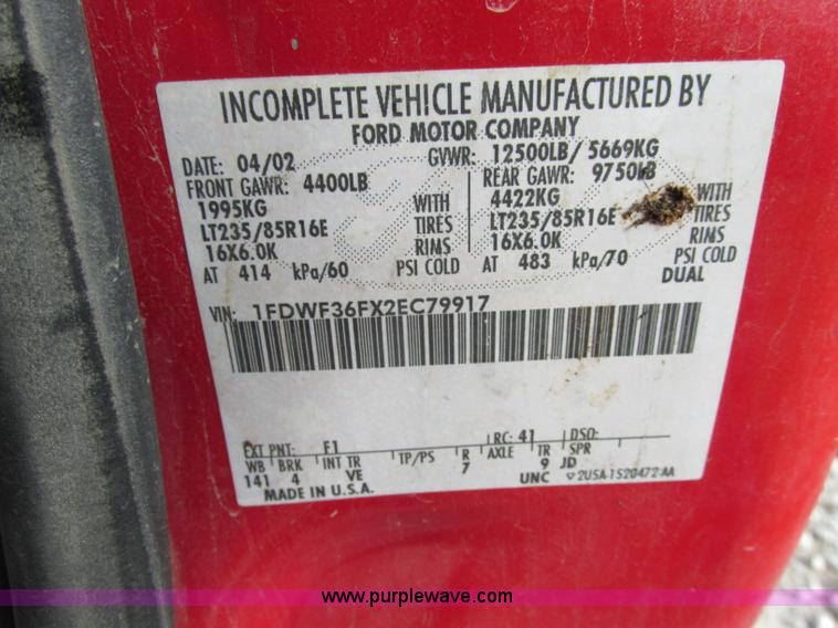 image for item F5425 2002 Ford F350 Super Duty XL utility truck