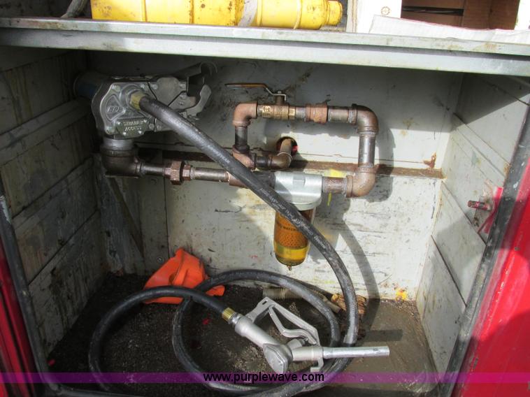 image for item F5425 2002 Ford F350 Super Duty XL utility truck