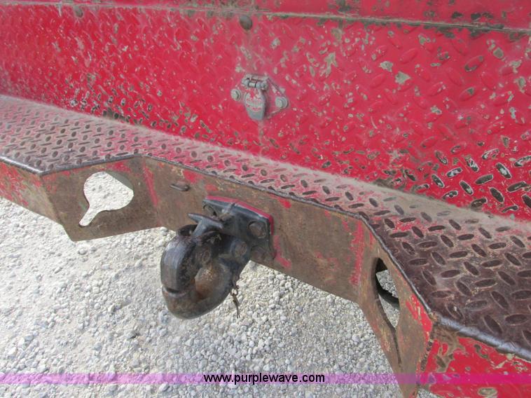 image for item F5425 2002 Ford F350 Super Duty XL utility truck